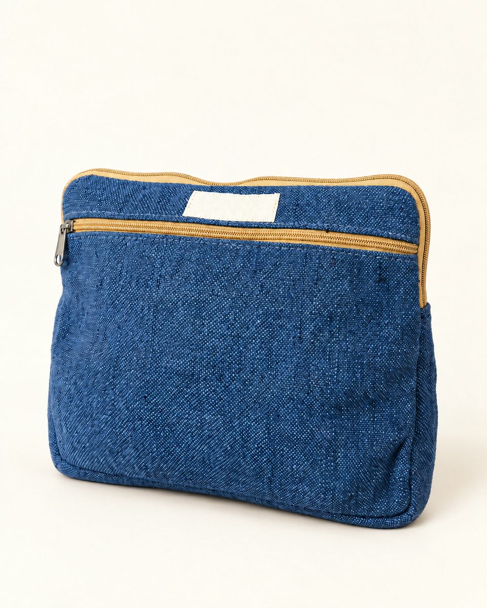 Zip pouch in indigo / blue, front view
